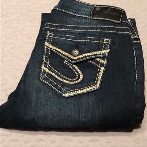 Silver brand women’s slim boot cut jeans, size 28
